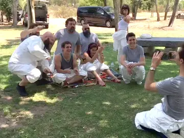 Pedro Alonso cumple años pero sus compañeros felicitan a otra persona Pedro Alonso cumple años pero sus compañeros felicitan a otra persona