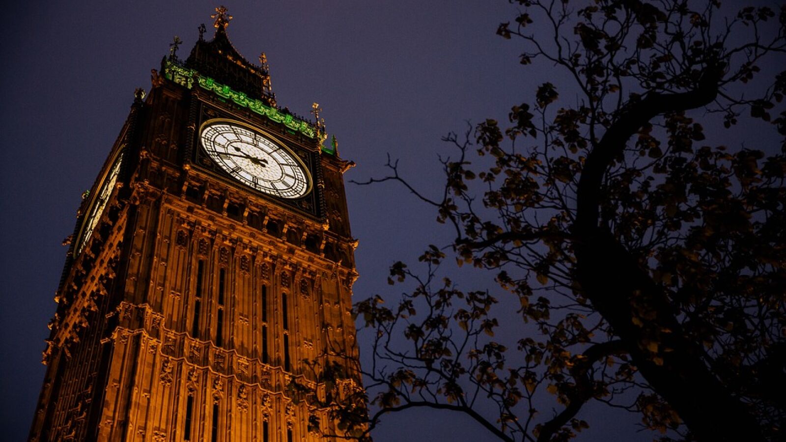 El Big Ben repica de nuevo en recuerdo del fin de la Primera Guerra Mundial