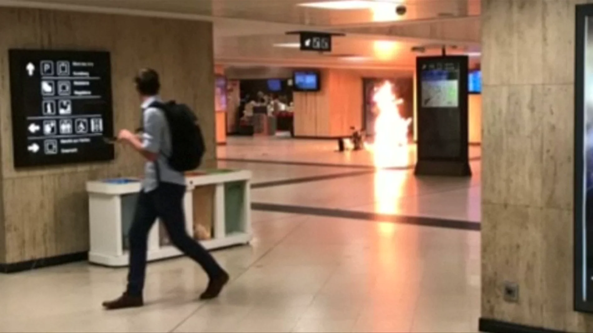 Así fue la explosión en la Estación Central que pudo provocar una nueva tragedia en Bruselas Así fue la explosión en la Estación Central que pudo provocar una nueva tragedia en Bruselas
