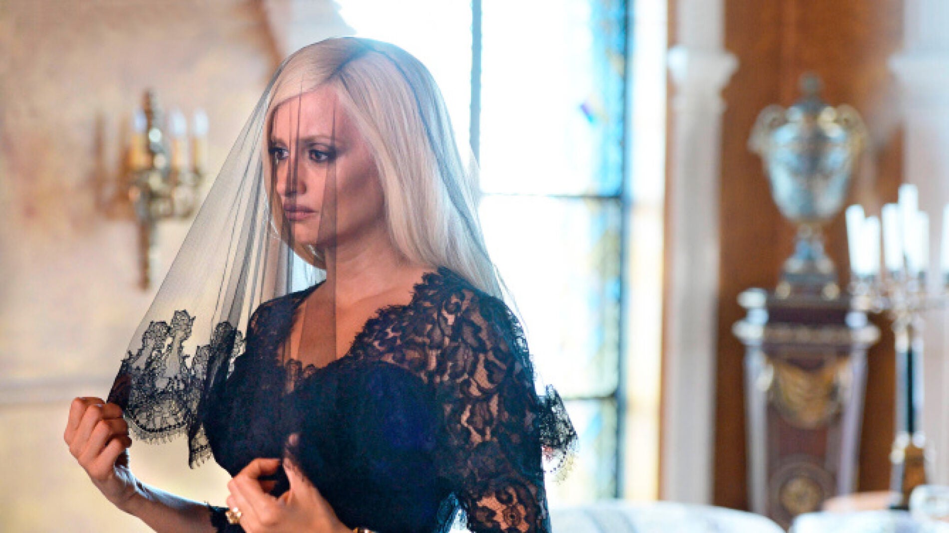 Pen&eacute;lope Cruz como Donatella Versace