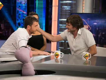 El tortazo de Pablo Motos a Salva Reina en 'El Hormiguero 3.0' para demostrar la realidad del cine El tortazo de Pablo Motos a Salva Reina en 'El Hormiguero 3.0' para demostrar la realidad del cine
