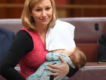 La senadora australiana Larissa Waters