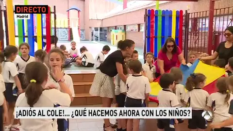 Los niños se despiden de las clases para dar comienzo a los campamentos de verano Los niños se despiden de las clases para dar comienzo a los campamentos de verano
