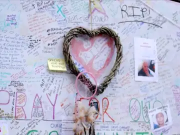 Simon Cowell lanza un single solidario con las víctimas del edificio Grenfell Simon Cowell lanza un single solidario con las víctimas del edificio Grenfell