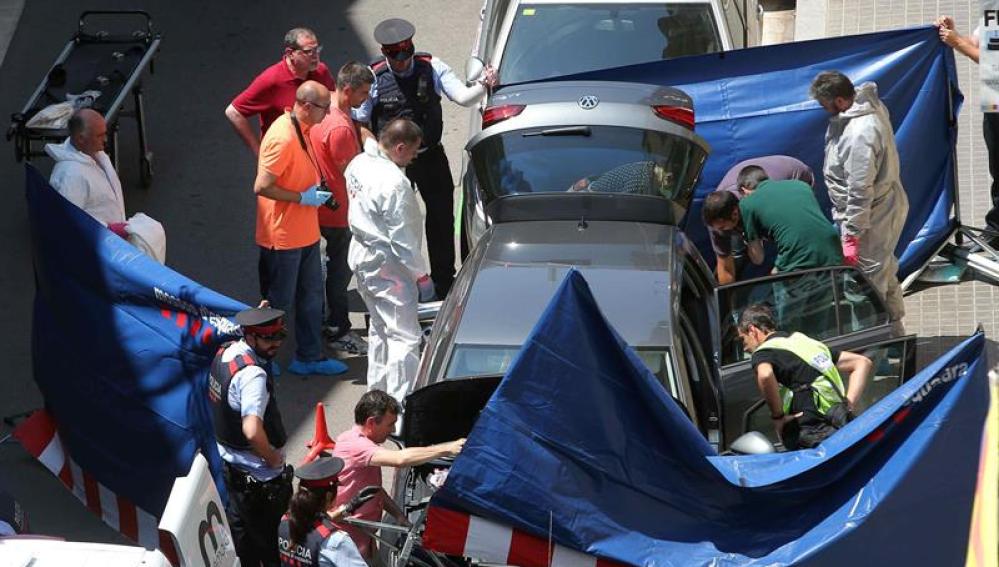 Los Mossos investigan la aparición de un cadáver en un maletero