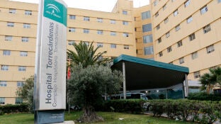Fachada el Hospital Torrec&aacute;rdenas de Almer&iacute;a