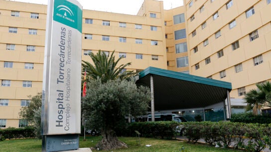 Fachada el Hospital Torrec&aacute;rdenas de Almer&iacute;a