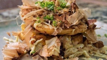 La hamburguesa con tortitas.