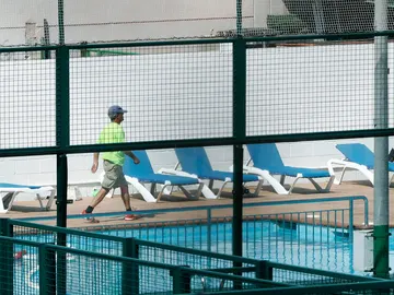Piscina del Club de Tenis de Vilanova i la Geltrú (Barcelona) Piscina del Club de Tenis de Vilanova i la Geltrú (Barcelona)