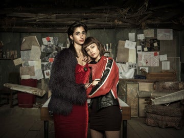 Alba Flores y Úrsula Corberó son Nairobi y Tokio en 'La casa de papel'