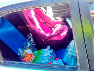 Coche donde dejó a su hija encerrada al sol Coche donde dejó a su hija encerrada al sol