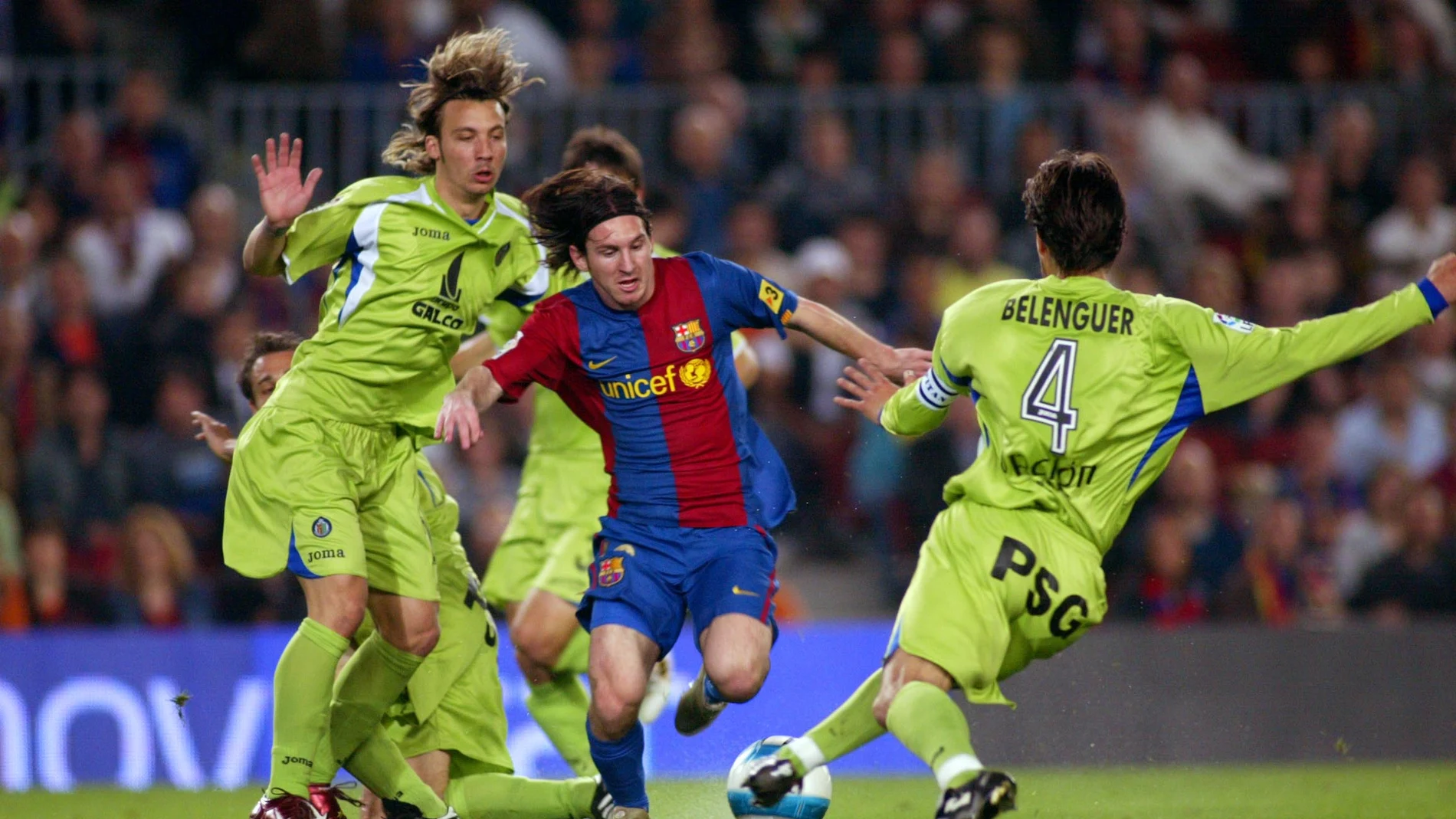 Leo Messi anota su histórico gol al Getafe