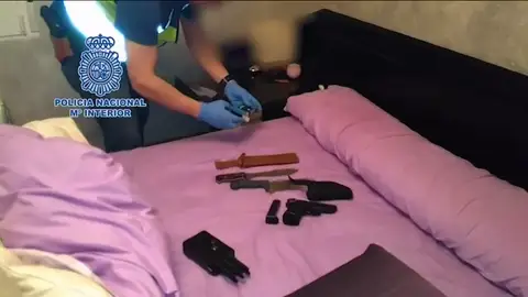 Detenidos tres proxenetas que captaban mujeres con falsas promesas de trabajo Detenidos tres proxenetas que captaban mujeres con falsas promesas de trabajo