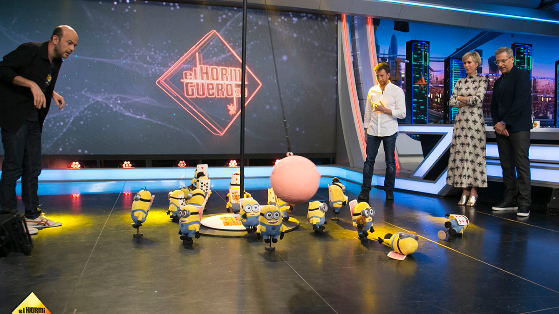 Jandro predice el futuro profesional de Steve Carell y Kristen Wiig