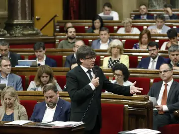 Carles Puigdemont en el Parlament Carles Puigdemont en el Parlament