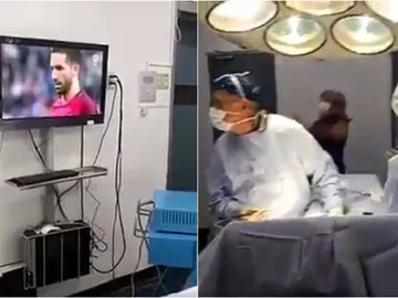 Cirujanos pendientes de los penaltis en plena operación Cirujanos pendientes de los penaltis en plena operación