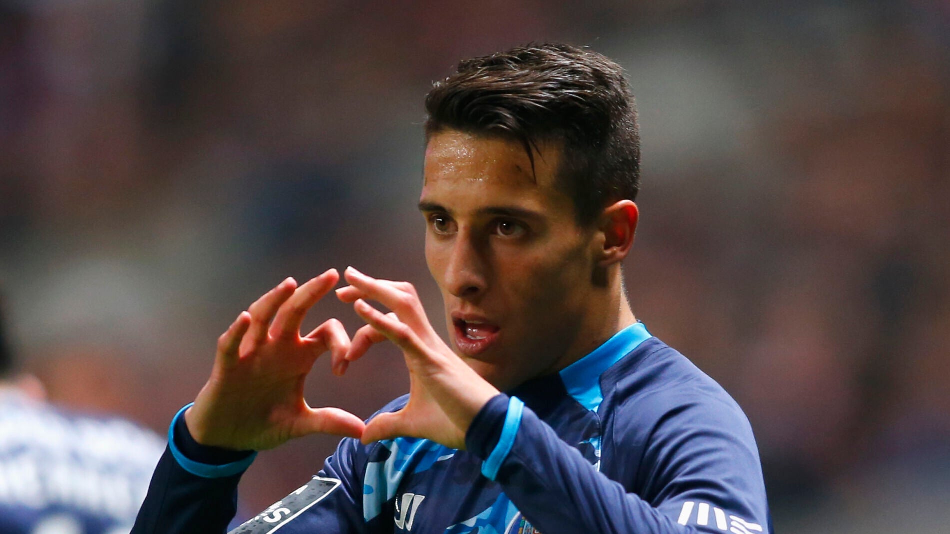 Cristian Tello celebra un gol con el Oporto