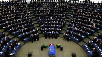 El Parlamento Europeo despide a Helmut Kohl