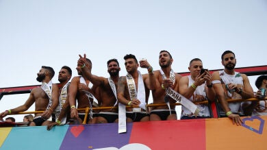 Fiesta, música y baile hasta la madrugada para celebrar el Orgullo LGTB