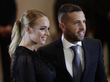 El futbolista Jordi Alba y su novia Romarey Ventura El futbolista Jordi Alba y su novia Romarey Ventura