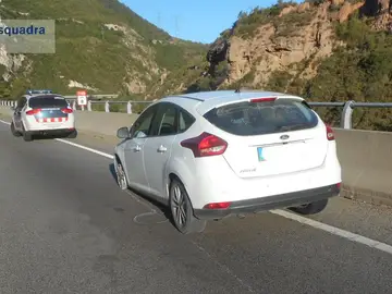 Imagen del coche tras ser detenido por los Mossos d' Esquadra Imagen del coche tras ser detenido por los Mossos d' Esquadra