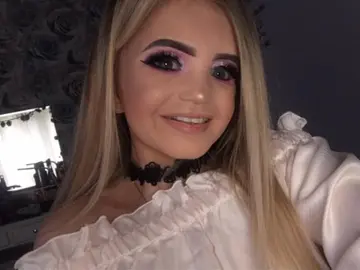 Alex Dallas, arreglada para ir al baile Alex Dallas, arreglada para ir al baile