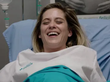 A Carmen le da un ataque de risa en pleno parto A Carmen le da un ataque de risa en pleno parto