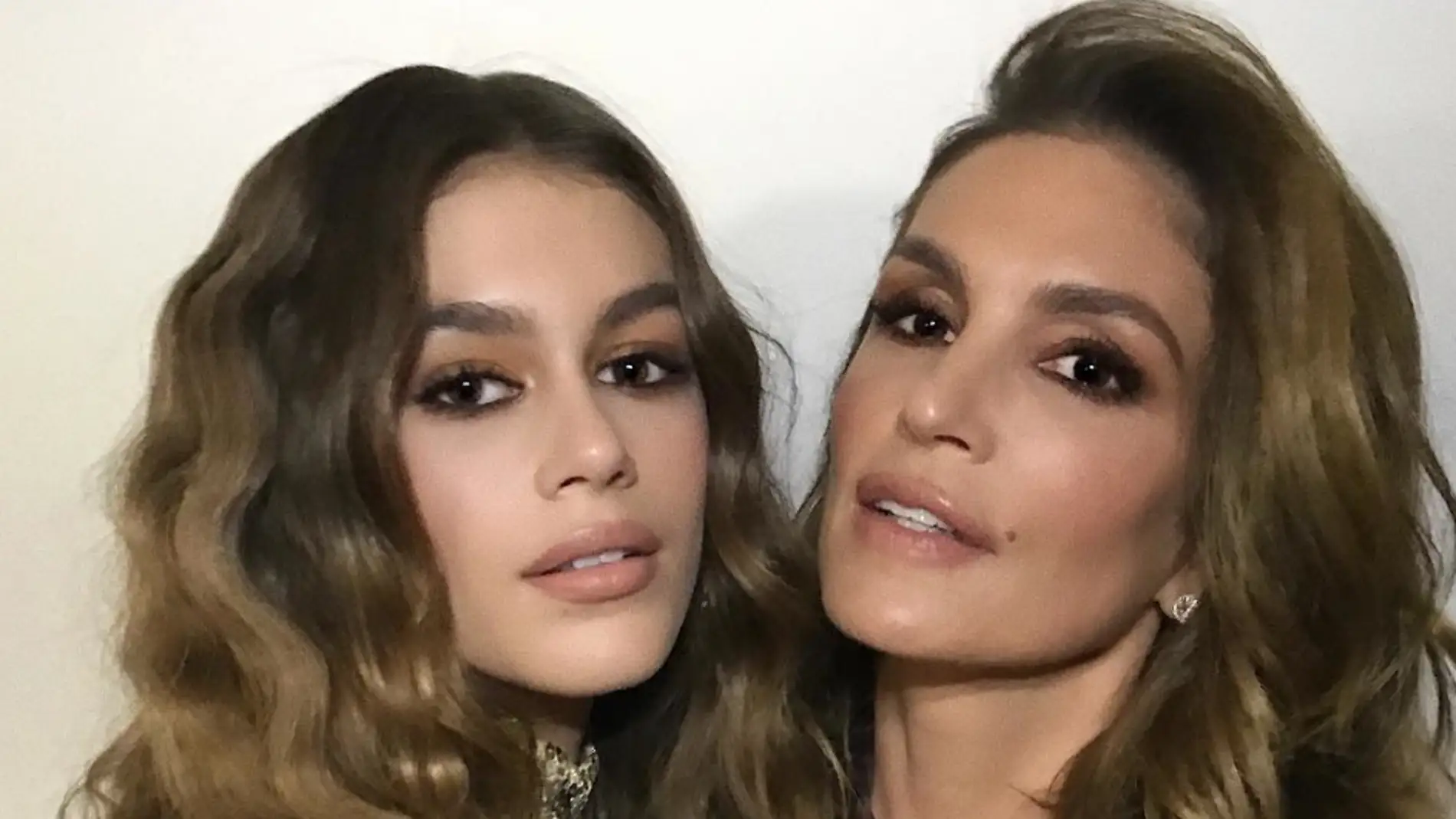 Cindy Crawford junto a su hija Kaia Gerber