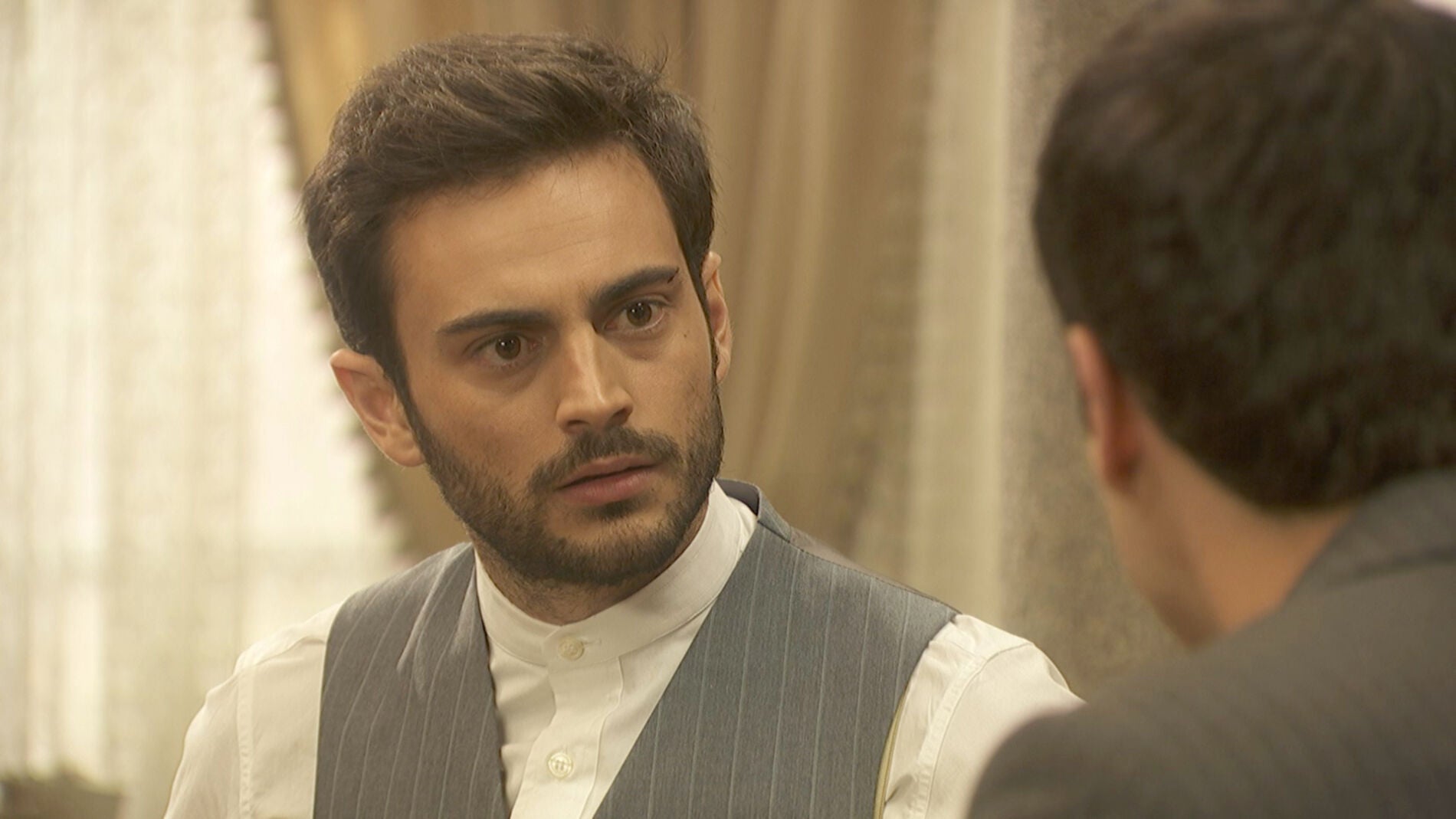 Prudencio proh&iacute;be a su hermano enamorarse en Puente Viejo