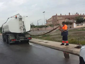 El nuevo contrato supondrá la ampliación del servicio de limpieza viaria El nuevo contrato supondrá la ampliación del servicio de limpieza viaria