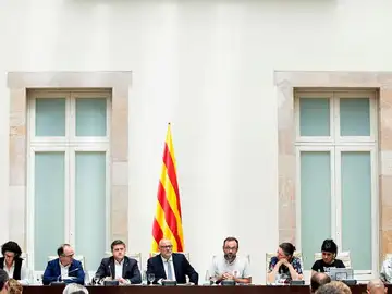 Diputados de Junts pel Sí y la CUP presentan la futura Ley catalana del Referéndum de Autodeterminación Diputados de Junts pel Sí y la CUP presentan la futura Ley catalana del Referéndum de Autodeterminación
