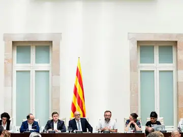 Diputados de Junts pel Sí y la CUP presentan la futura Ley catalana del Referéndum de Autodeterminación Diputados de Junts pel Sí y la CUP presentan la futura Ley catalana del Referéndum de Autodeterminación