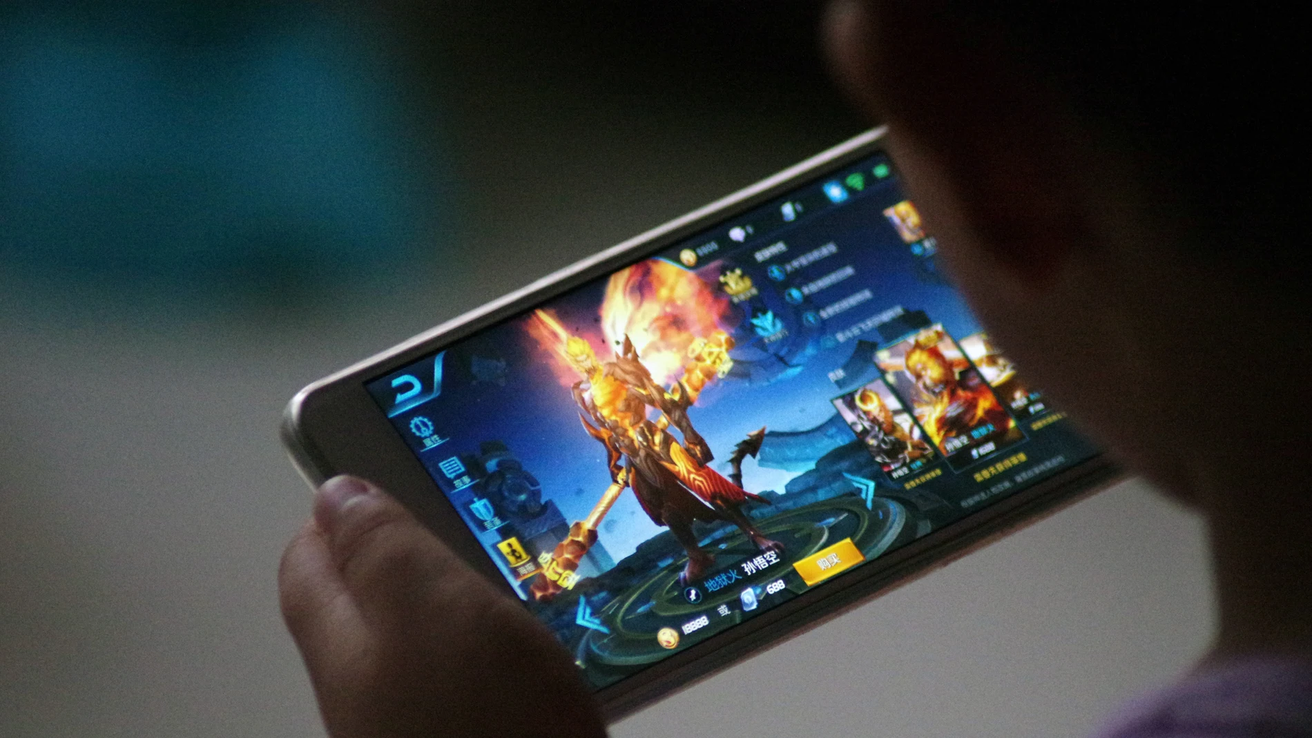 Una empresa de videojuegos limita las horas que los niños chinos pueden jugar con ellos Una empresa de videojuegos limita las horas que los niños chinos pueden jugar con ellos