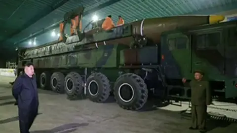 Lanzamiento de un misil por parte de Corea del Norte Lanzamiento de un misil por parte de Corea del Norte