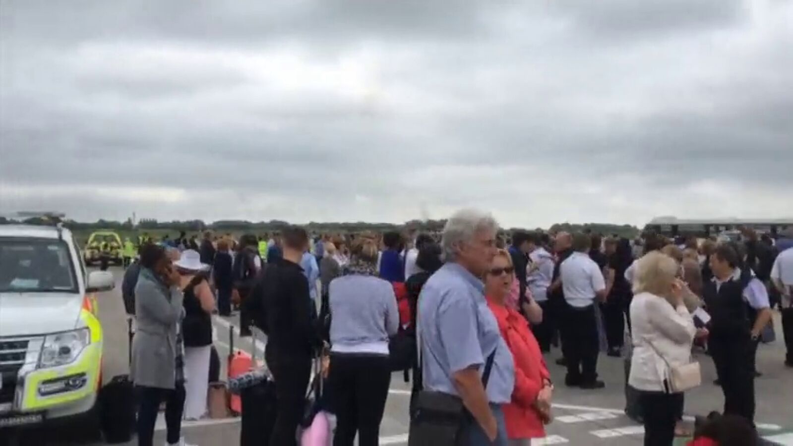 Evacuado el aeropuerto de Mánchester por precaución