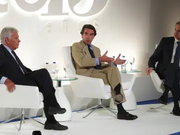 Felipe González, Aznar y Zapatero en la mesa redonda sobre las primeras elecciones democráticas Felipe González, Aznar y Zapatero en la mesa redonda sobre las primeras elecciones democráticas