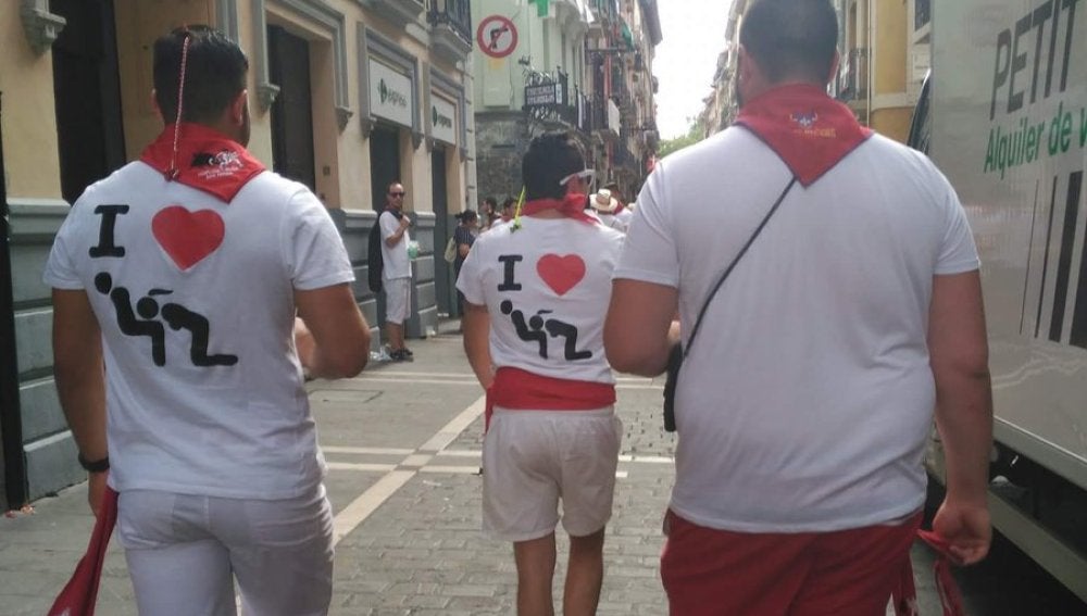 Camisetas vejatorias en exhibidas en Sanfermines