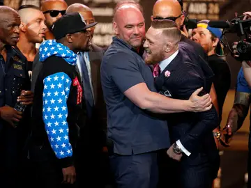 Primer cara a cara entre Mayweather y McGregor Primer cara a cara entre Mayweather y McGregor