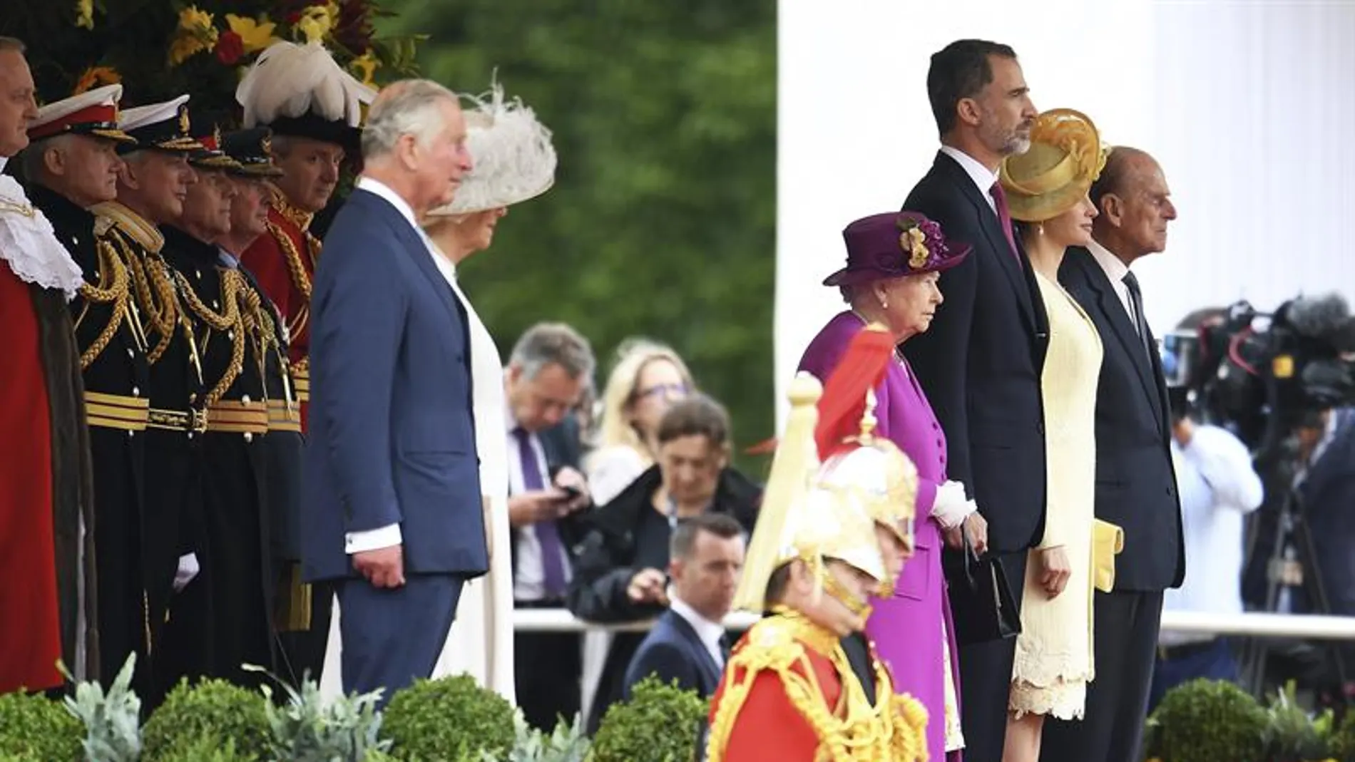 Isabel II distingue a Felipe VI con la prestigiosa Orden de la Jarretera Isabel II distingue a Felipe VI con la prestigiosa Orden de la Jarretera