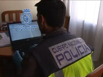 Detenidas 50 personas en 15 países por distribuir pornografía infantil a través de WhatsApp Detenidas 50 personas en 15 países por distribuir pornografía infantil a través de WhatsApp