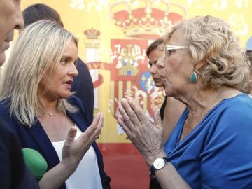 Mari Mar Blanco y Manuela Carmena