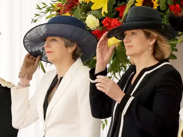 May destaca la "firme amistad" con España antes de recibir al rey Felipe VI May destaca la "firme amistad" con España antes de recibir al rey Felipe VI