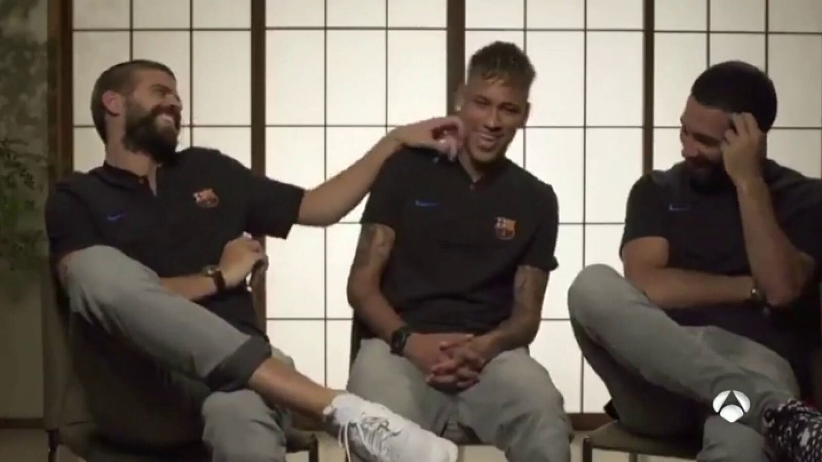 Piqué trolea a Neymar en una entrevista: 