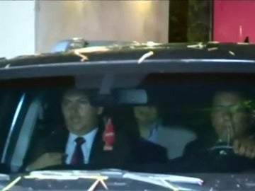 Zapatero visita a Leopoldo López en su residencia, donde permanece en arresto domiciliario Zapatero visita a Leopoldo López en su residencia, donde permanece en arresto domiciliario