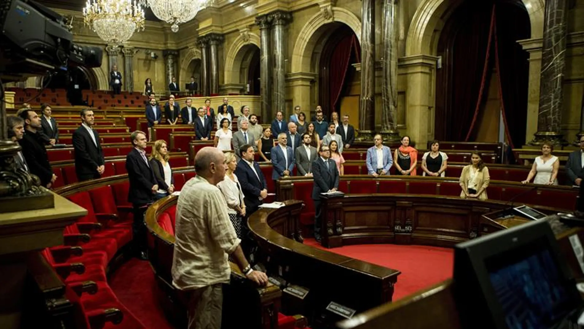 El Parlament guarda un minuto de silencio en homenaje a Miguel Ángel Blanco