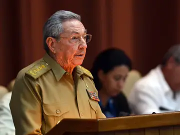Raúl Castro, pronuncia un discurso durante la primera reunión ordinaria de la Asamblea Nacional del Poder Popular Raúl Castro, pronuncia un discurso durante la primera reunión ordinaria de la Asamblea Nacional del Poder Popular
