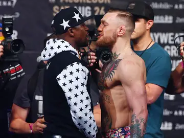 Floyd Mayweather y Conor McGregor Floyd Mayweather y Conor McGregor