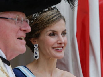 La reina Letizia durante la cena de gala con el alcalde de Londres La reina Letizia durante la cena de gala con el alcalde de Londres