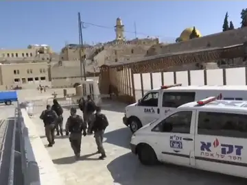 Israel cancela los rezos en la Explanada de las Mezquitas tras un tiroteo con tres heridos Israel cancela los rezos en la Explanada de las Mezquitas tras un tiroteo con tres heridos
