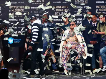MGregor y Mayweather, cara a cara MGregor y Mayweather, cara a cara